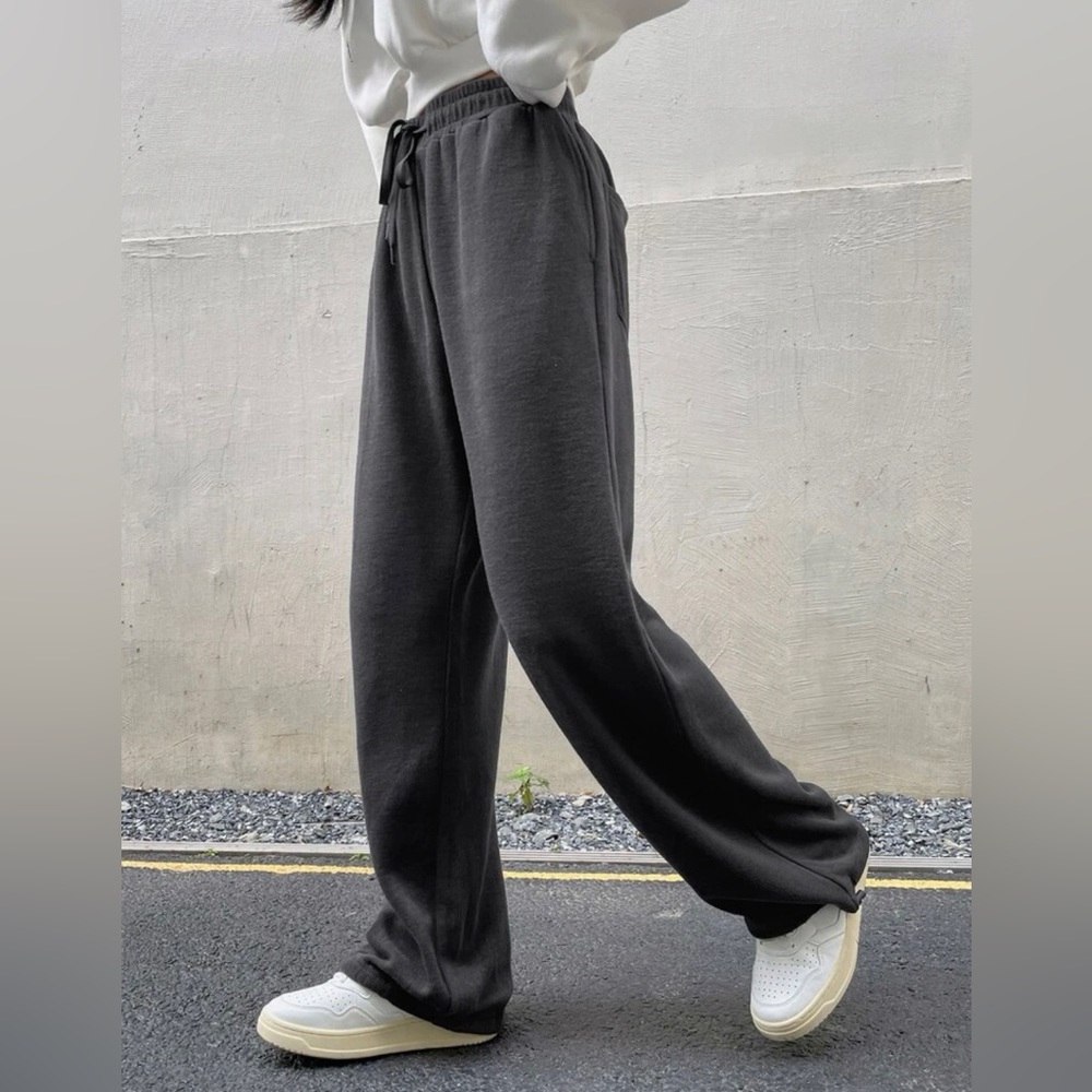 drawstring sweatpants